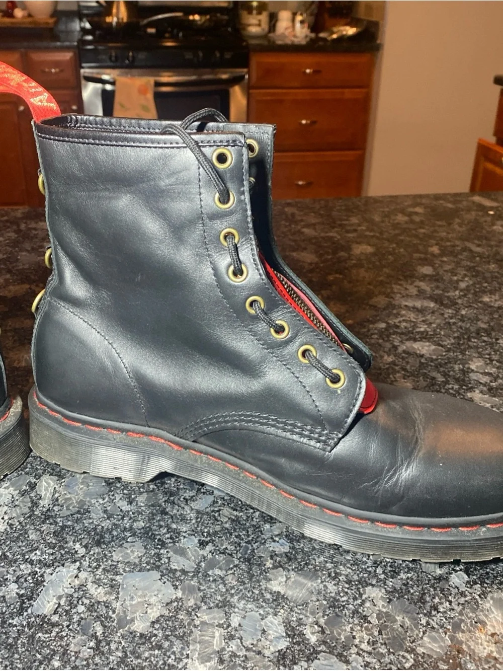 Dr. Martens sturdy black